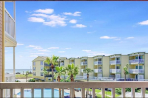 Ocean & Pool Views on seawall - Shoreline Stays 10